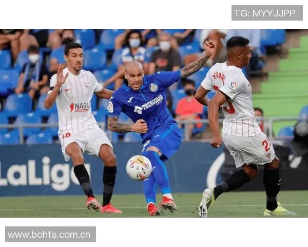 法甲联赛，客场韧性十足！欧塞尔铁桶阵迎战状态低迷的巴黎FC。